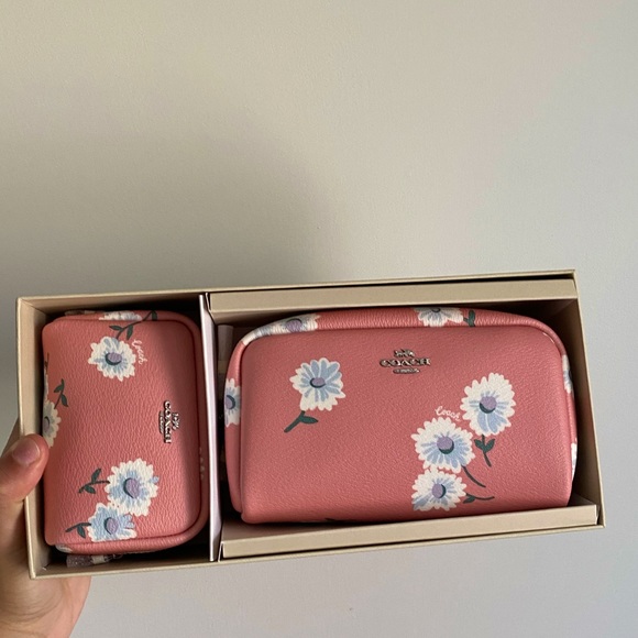 Coach Boxy Cosmetic Bag Set of 2! - Picture 6 of 7